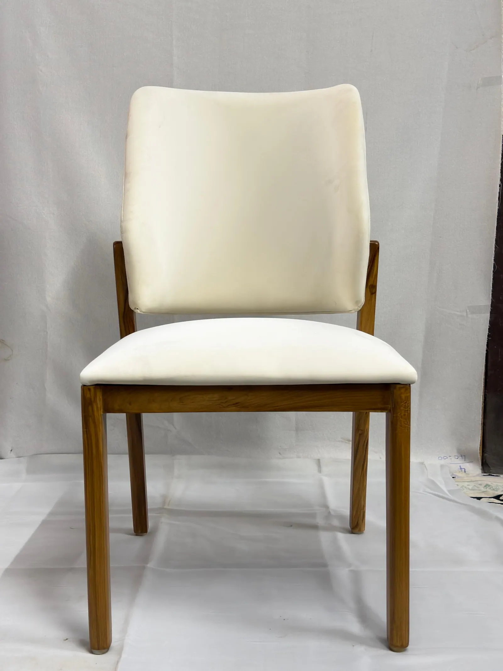 Custom chair made by Woodflex Designs, photographed in a client's home