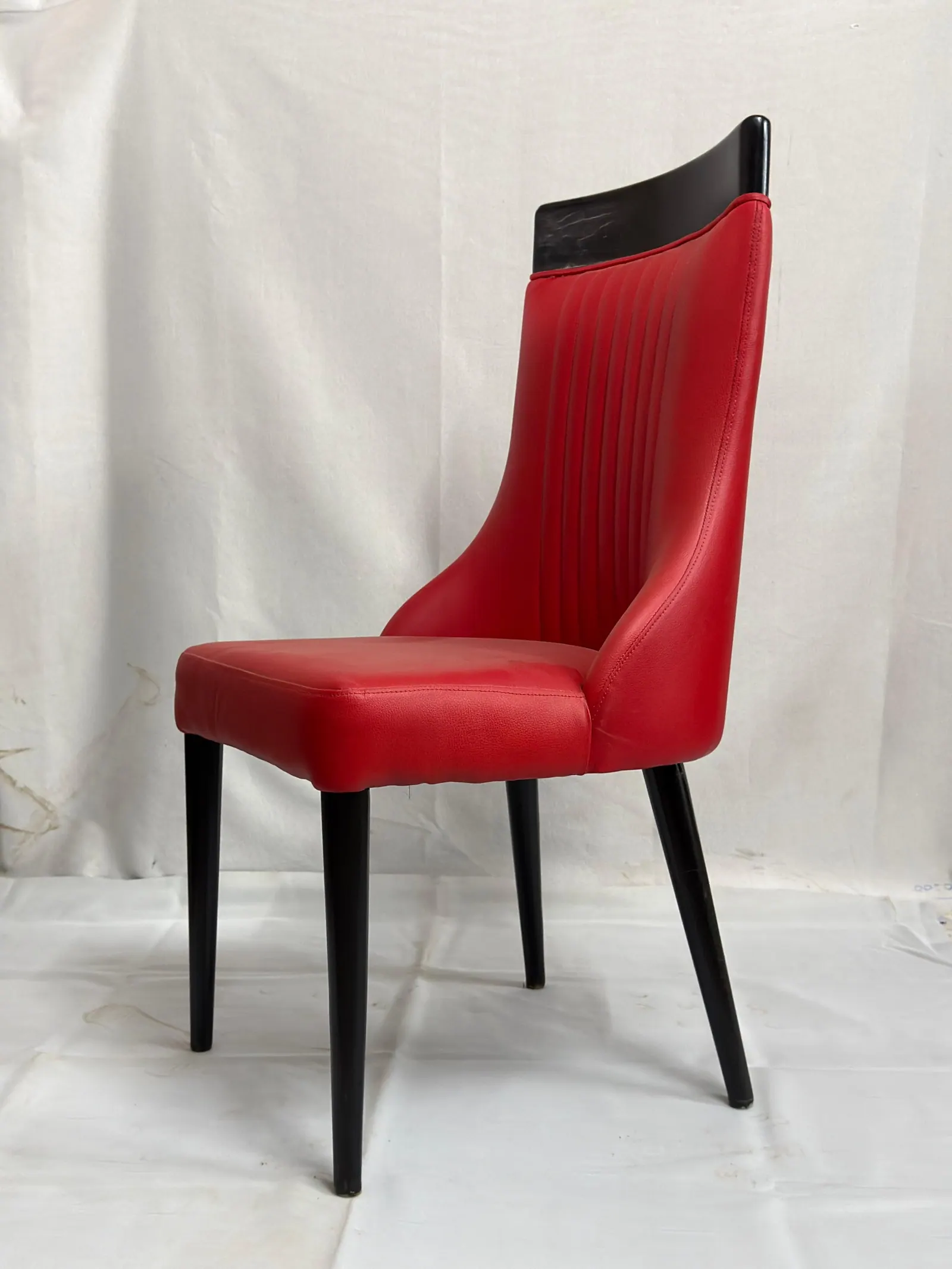 Custom chair made by Woodflex Designs, photographed in a client's home