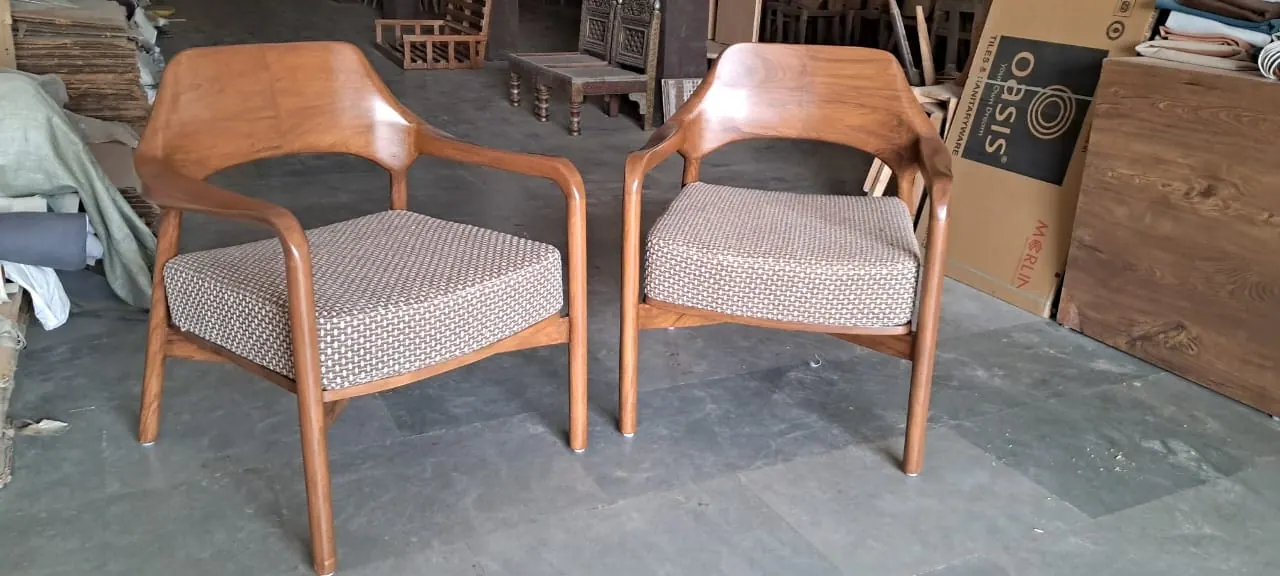 Custom chair made by Woodflex Designs, photographed in a client's home